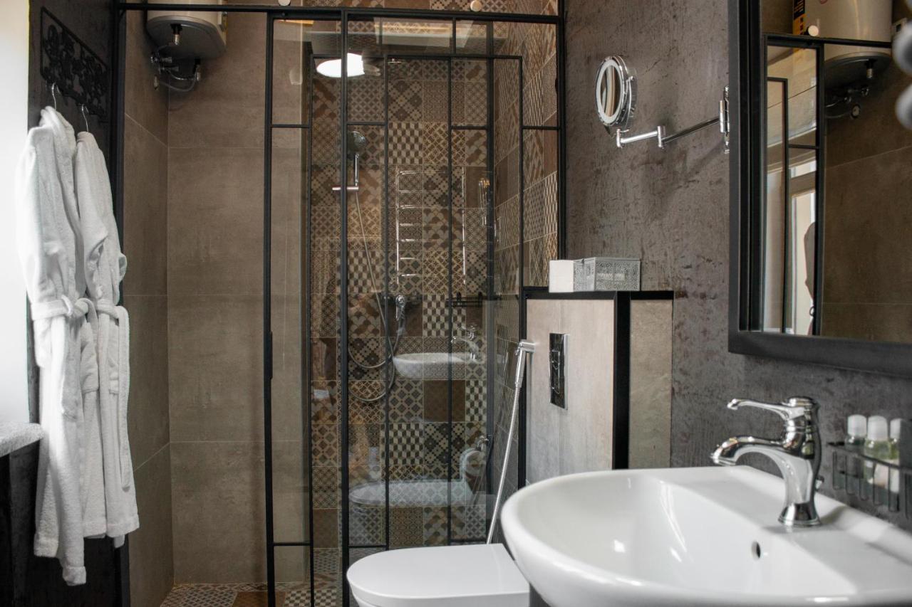 Manna Boutique Hotel (Adults Only) Киев Екстериор снимка