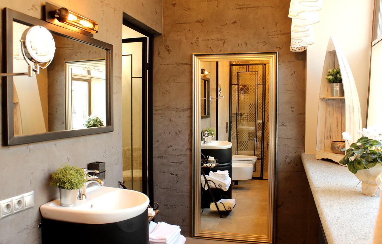 Manna Boutique Hotel (Adults Only) Киев Екстериор снимка