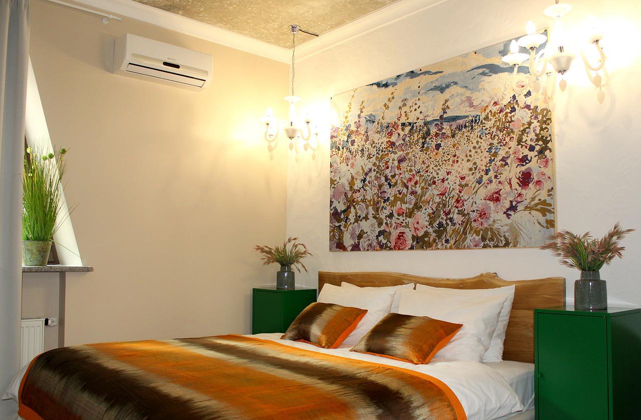 Manna Boutique Hotel (Adults Only) Киев Екстериор снимка